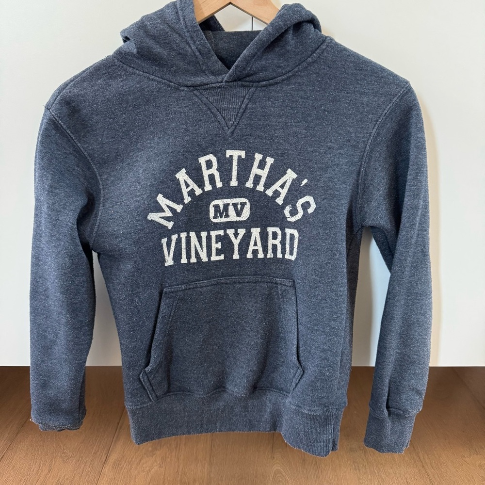 Boys Martha’s Vineyard soft and comfy sweatshirt | size Small